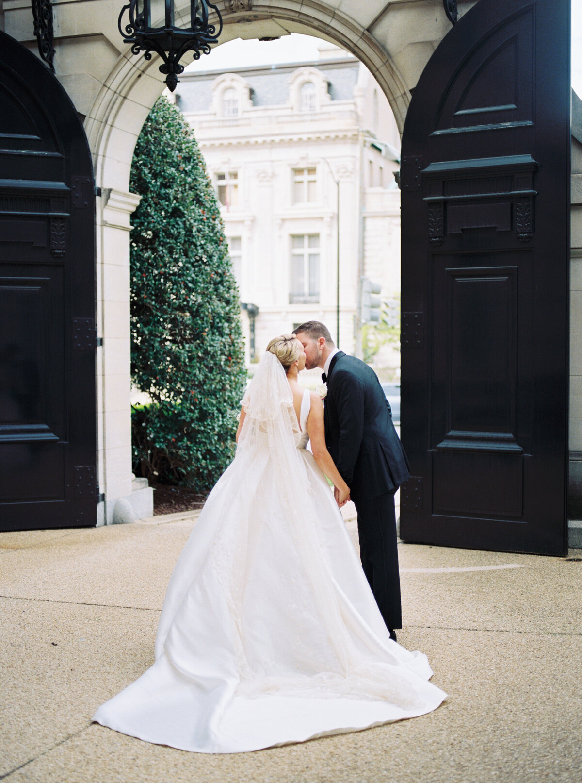 Klaire-Dixius-Photography-Washington-DC-Wedding-Photographer-Larz-Anderson-House-Wedding-highlights-94