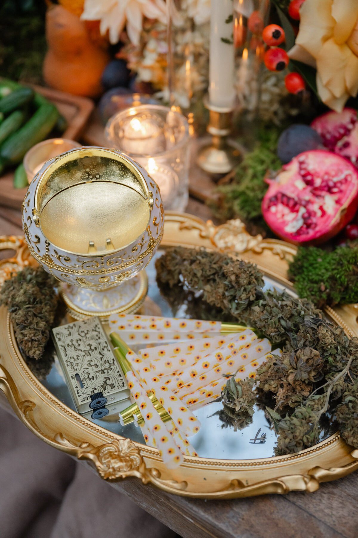 Weed and rolling papers on mirror tray