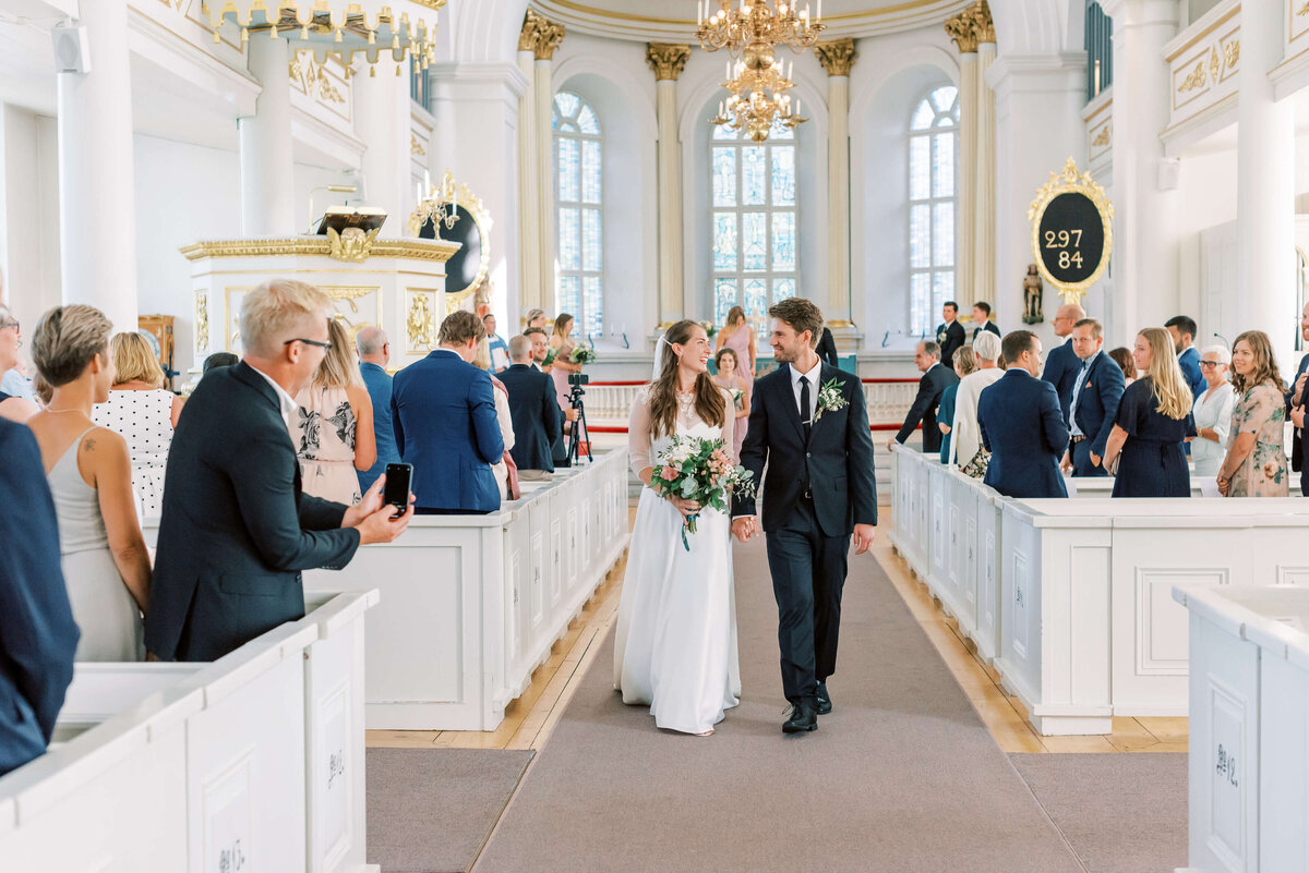 Wedding photographer Stockholm helloalora wedding in Njurunda church in Sundsvall