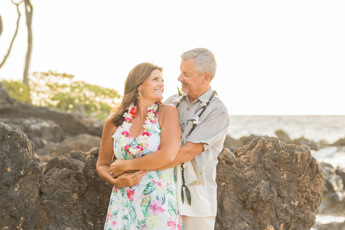 Romantic Maui couples portraits