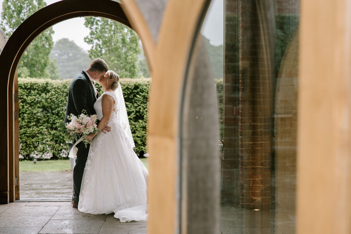 0298Sophie & Ross - Hazel Gap Barn - Dan Tomkins Photography-1