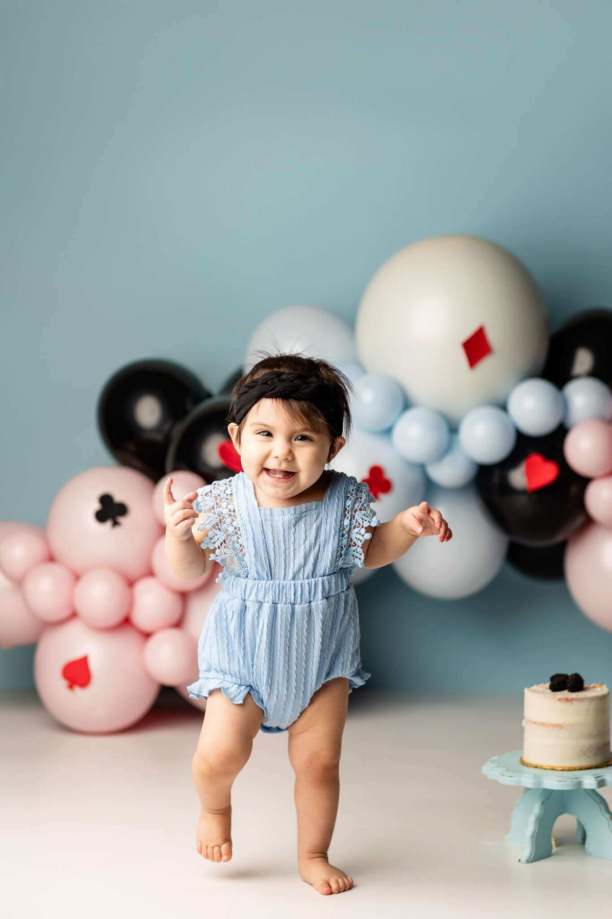 NW Arkansas cake smash photographer, cake smash photography near me, baby birthday photoshoot NW Arkansas