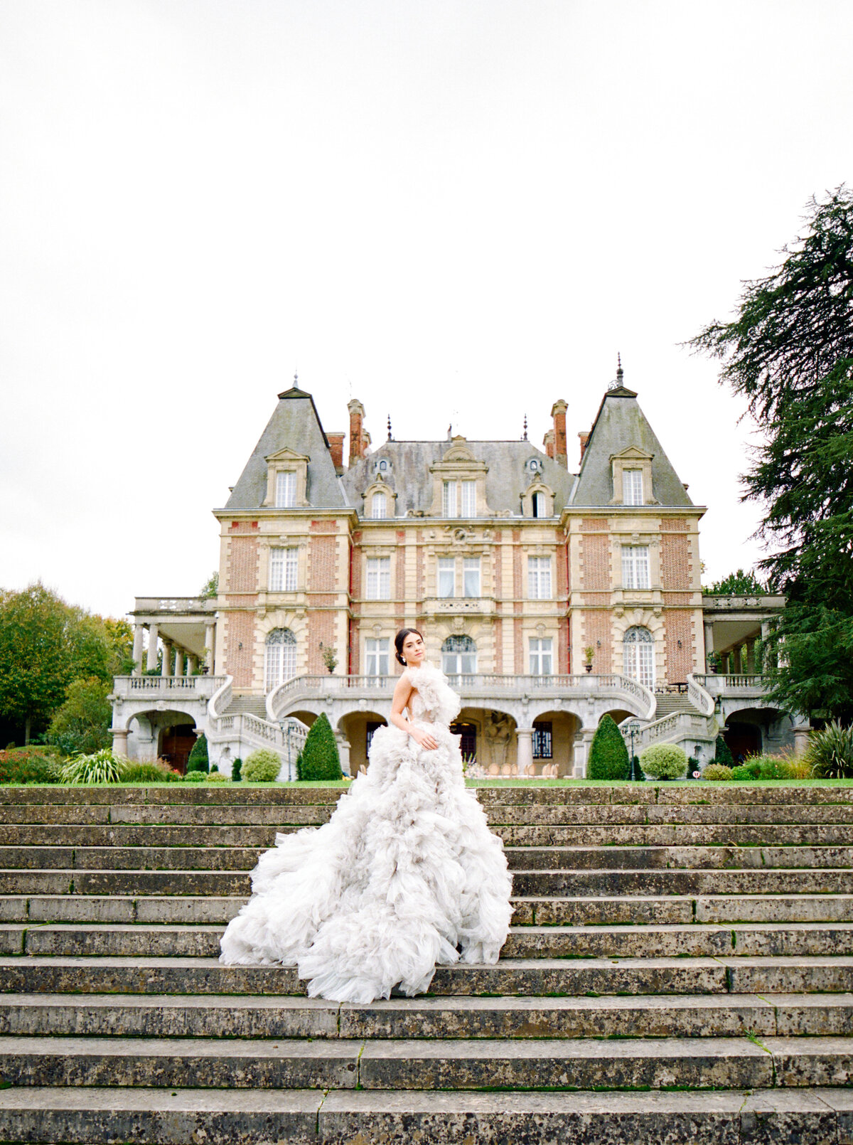 Bridal session at Château Bouffémont photographed by Lake Como Wedding photographer