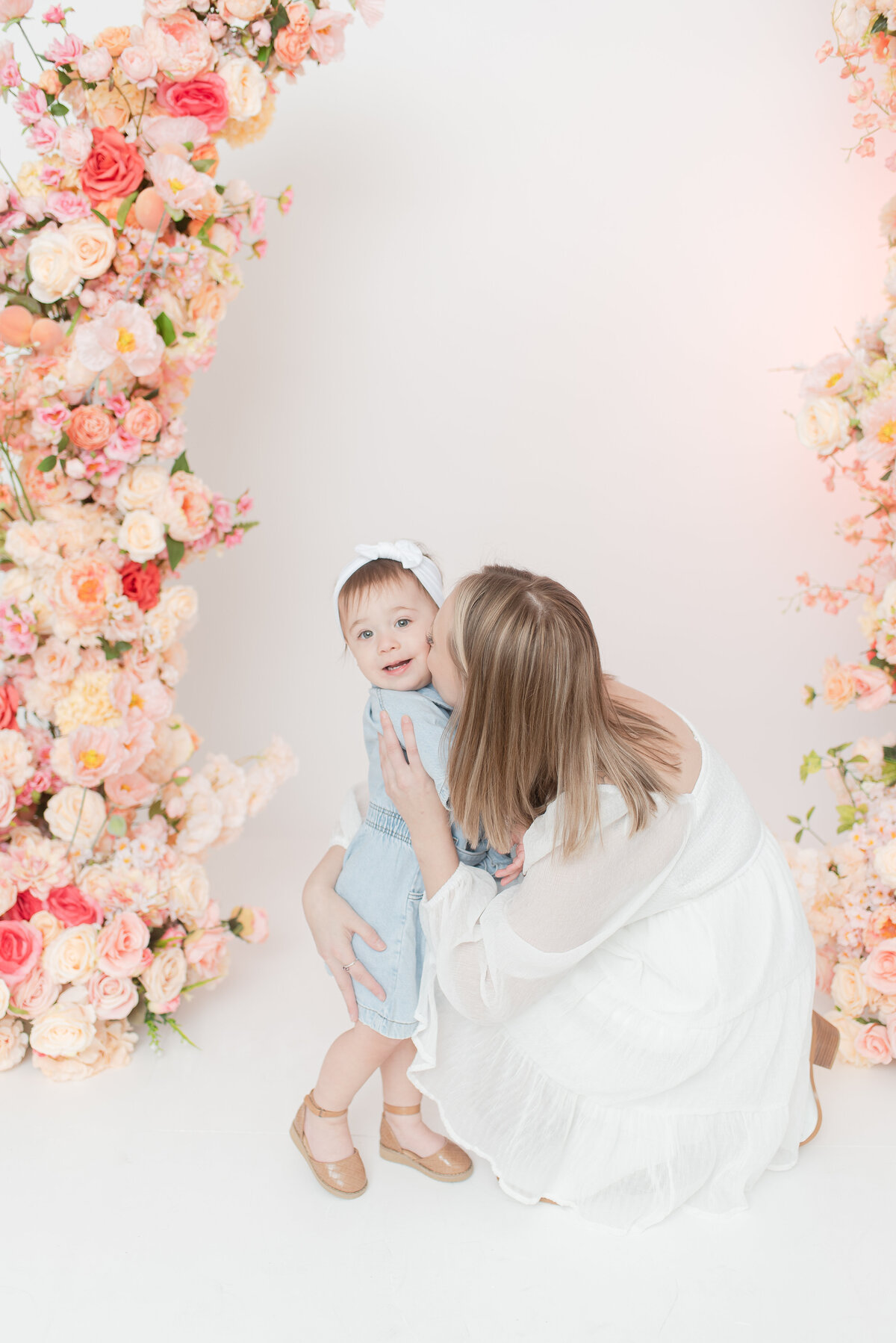 mother and daughter mothers day mini session in miami