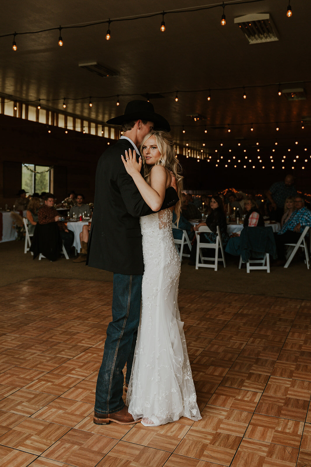 presley-gray-western-montana-wedding-3128