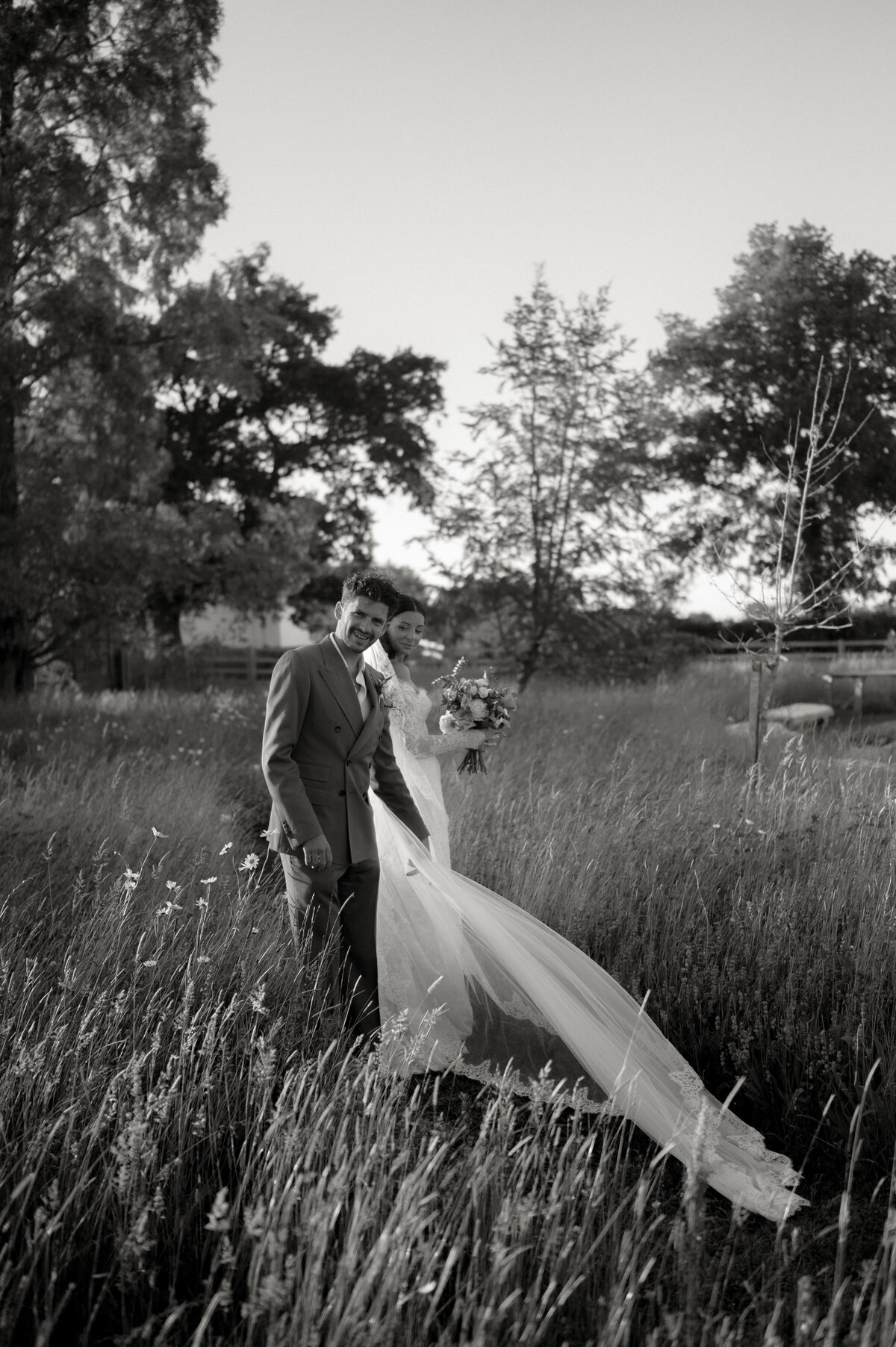 Carla&Will-870_Wizz & Wild Wedding Florals