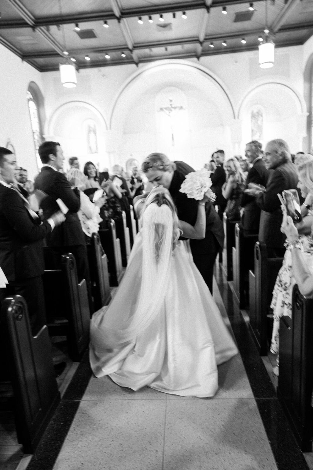 NikkiSanterre_EastCoastLuxuryWeddingPhotographer_WilmingtonWeddingSocialGracesEvents_Emma&Andy-123