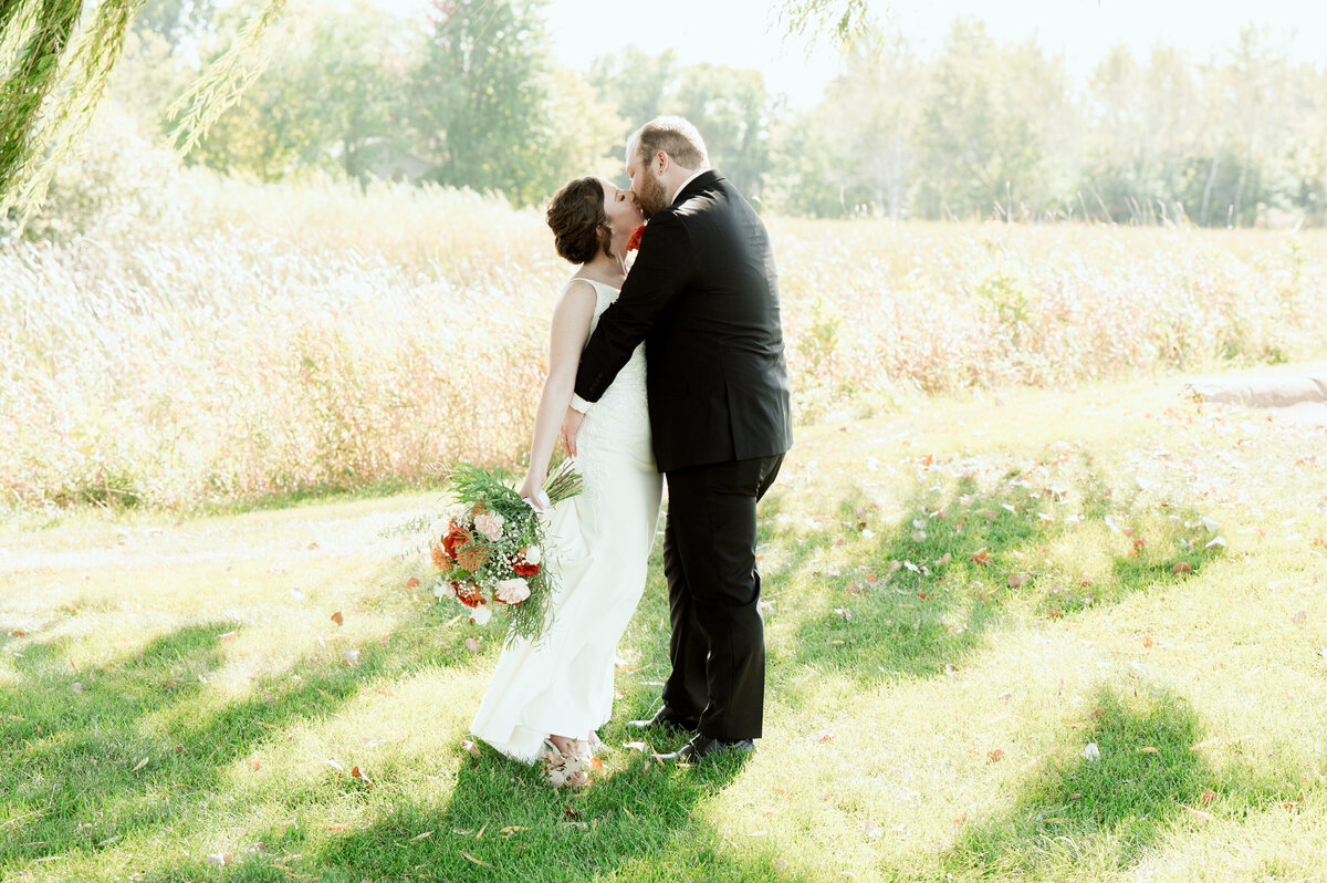9694-Wedding at The Grands at Mulligans in Sartell Minnesota- Wedding Photographer Nicole Hollenkamp