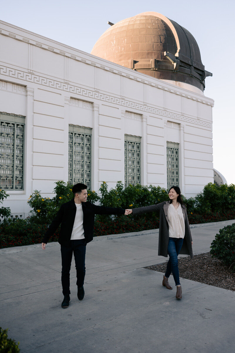 griffith-observatory-engagement-olivia-laurenkovacikphotography-15