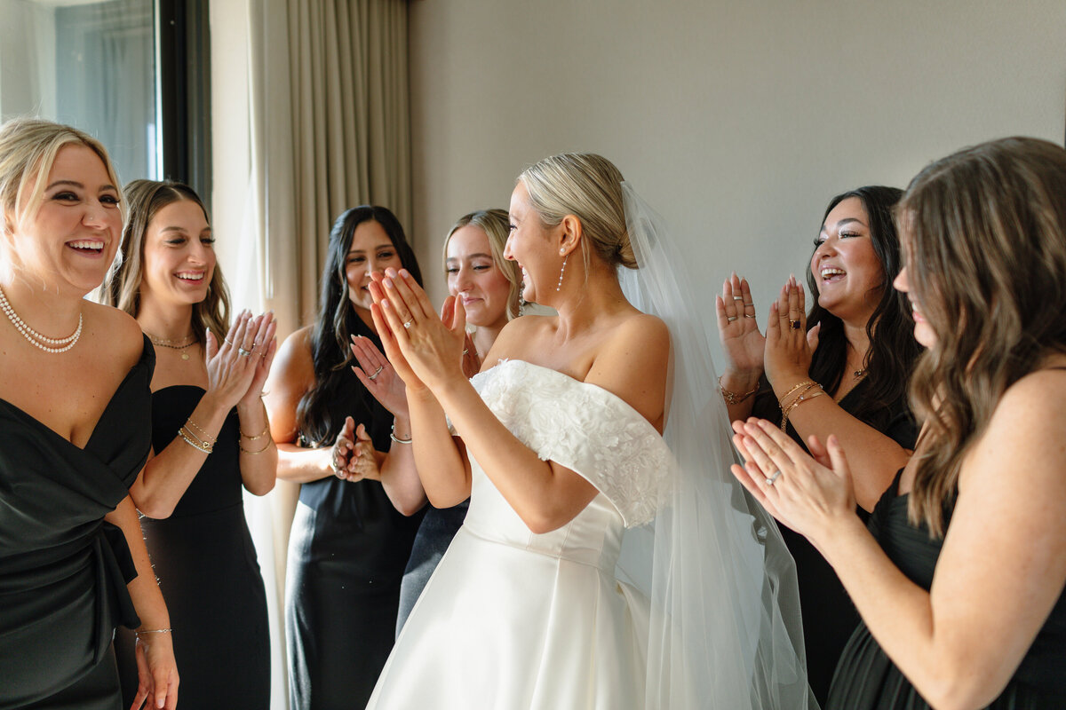 Bride_GettingReady_NollWedding_MSP_146