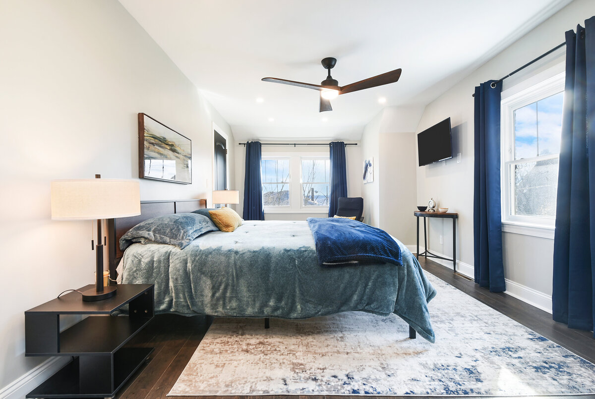 Bright and inviting staged bedroom showcasing functional design for quick home sale