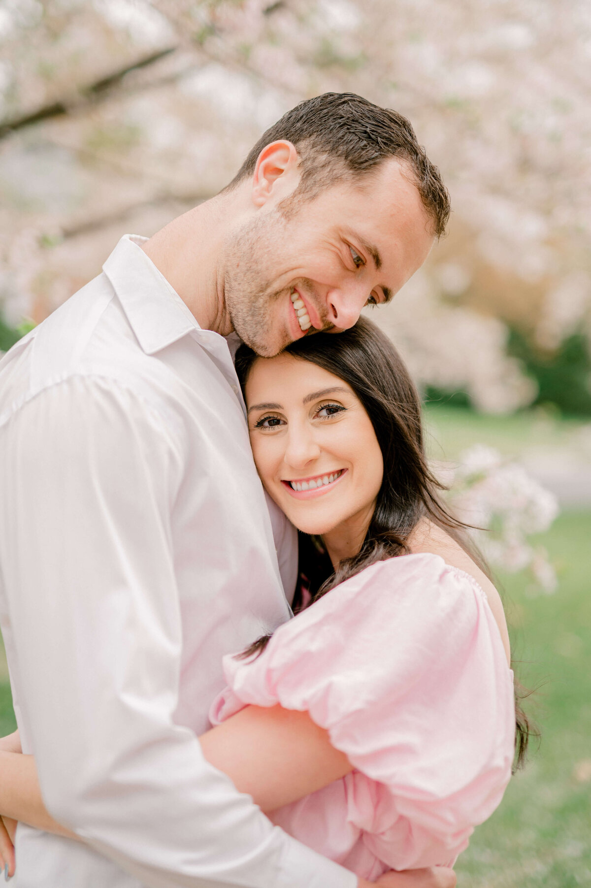 Virginia engagement photos of couple snuggled into one another
