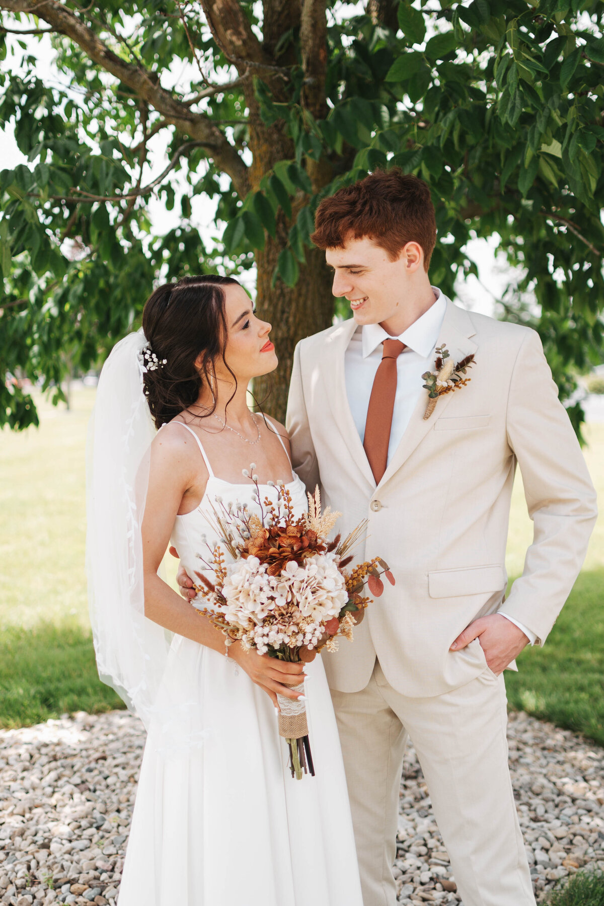 Taylor Elizabeth Photography Weddings and Lifetyle Photographer in Indiana Weddings Photo 3