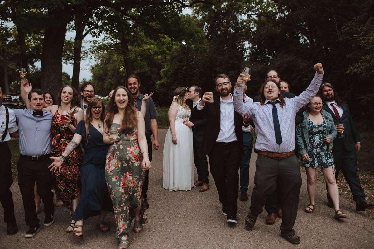 milwaukee-hubbard-park-lodge-wedding-nikki-n-photography-464