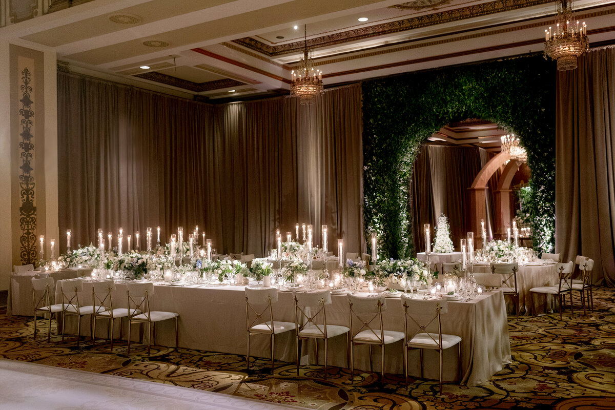 chicago-luxury-winter-wedding-at-old-st-pats-16