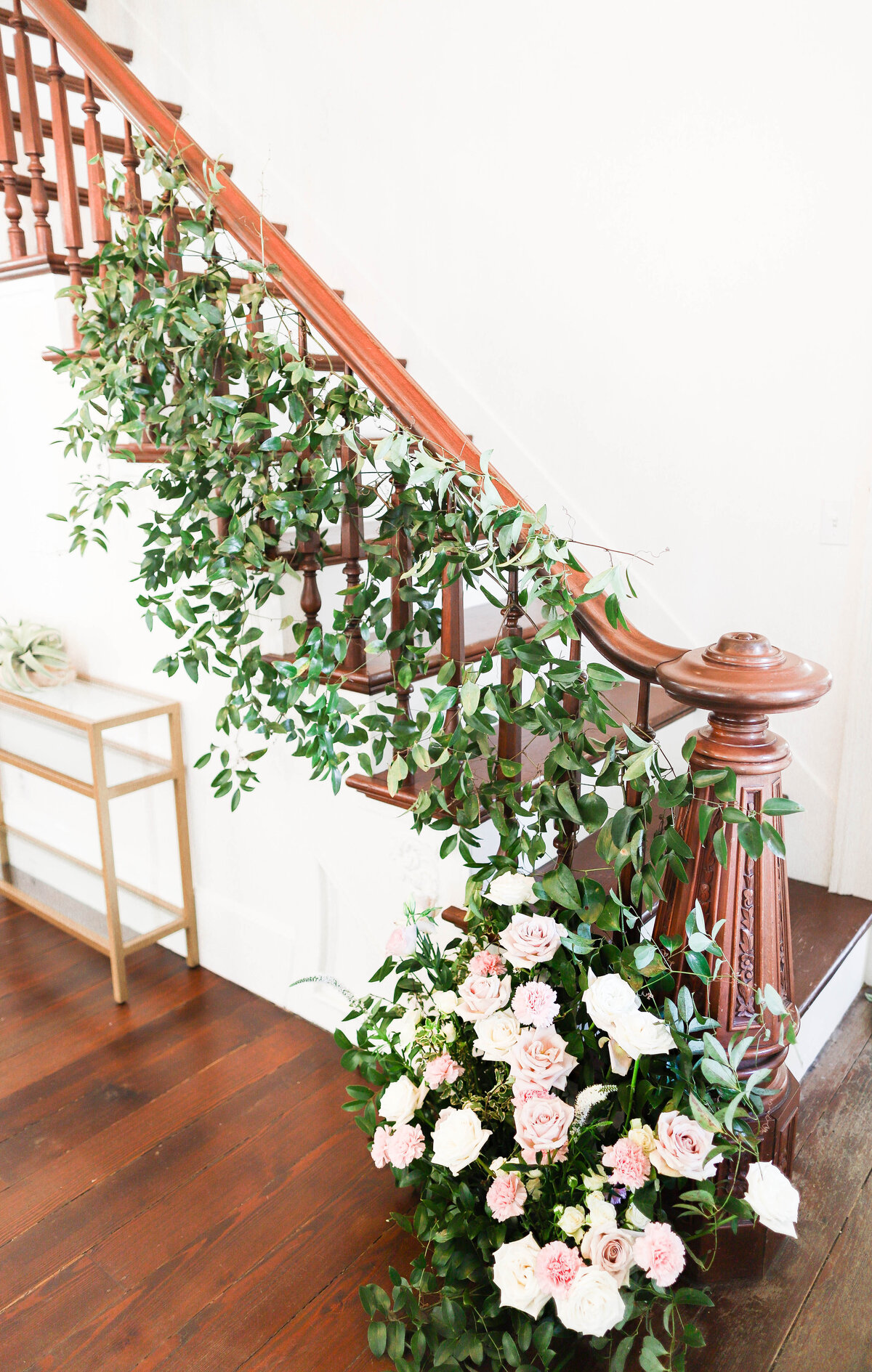 Floral design on stairs.