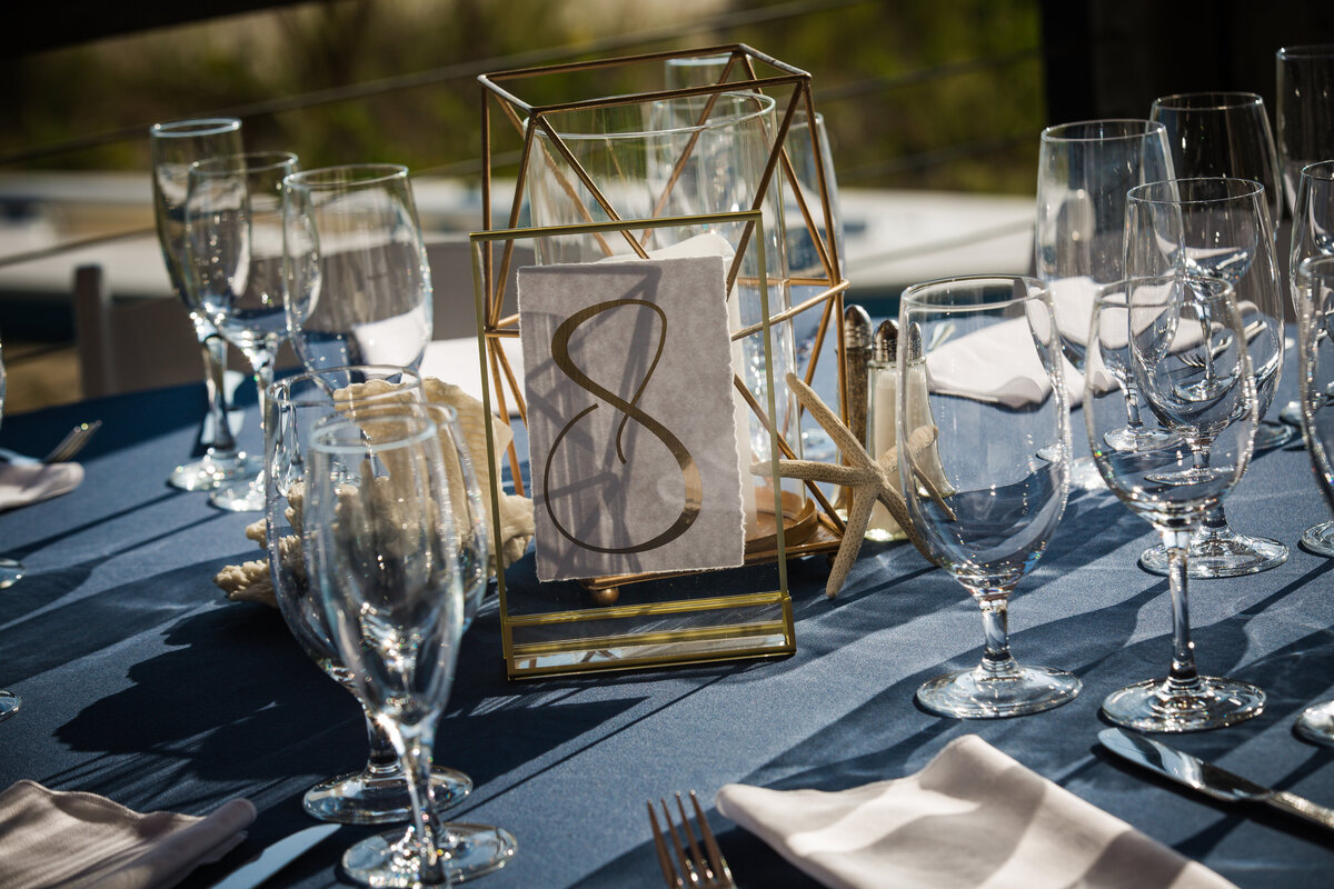 navy and white table centerpiece