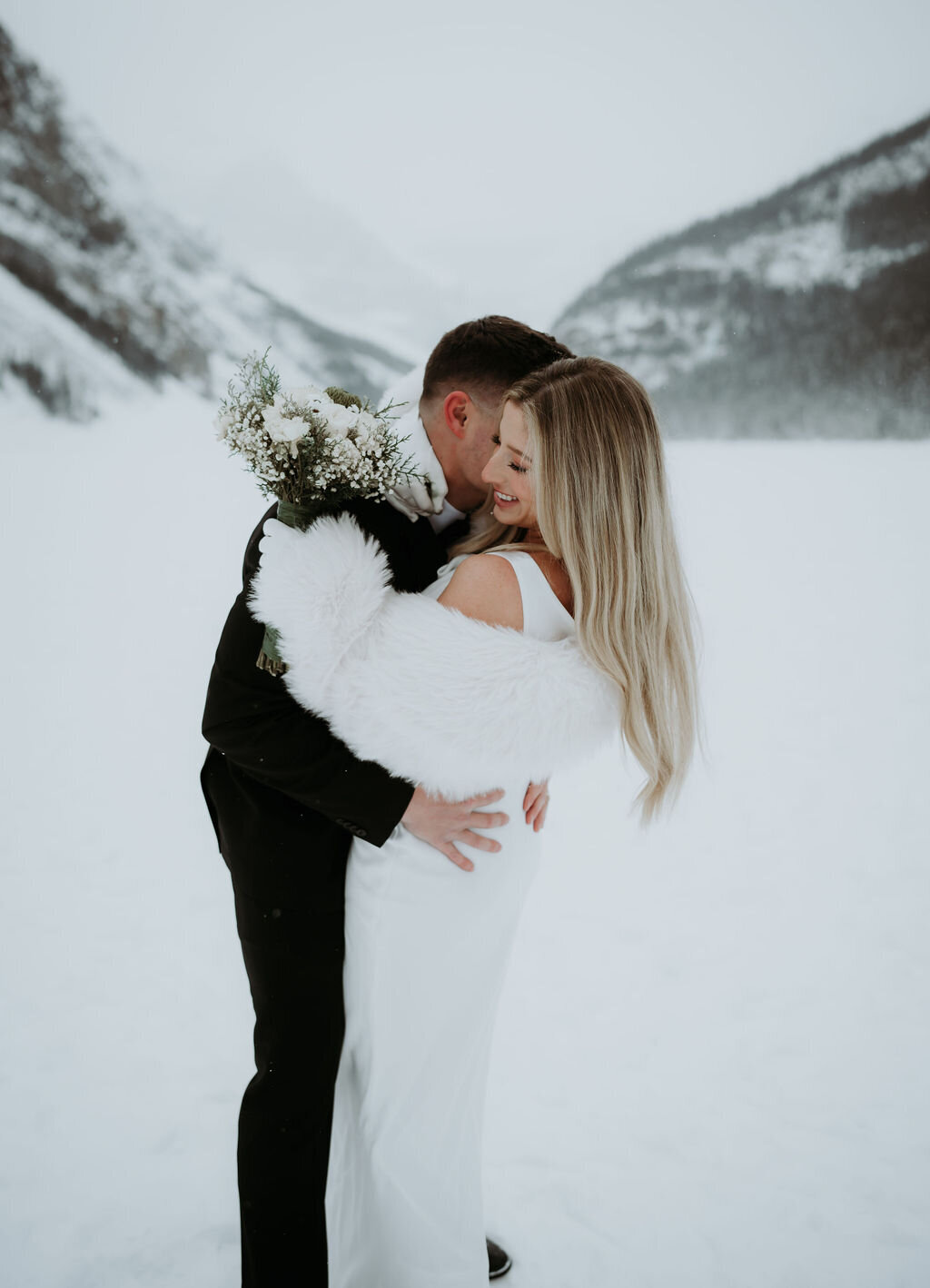 LakeLouiseElopement-S&V-NaomiJanePhoto-00167