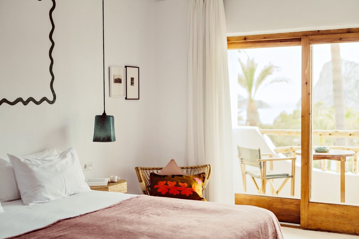 deluxe-room-ibiza-retreat (1)