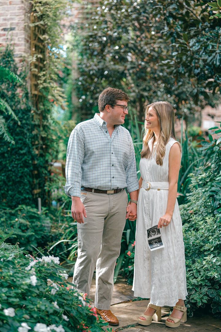 Auburn-AL-Pregnancy-Announcement-Photographer-7400976
