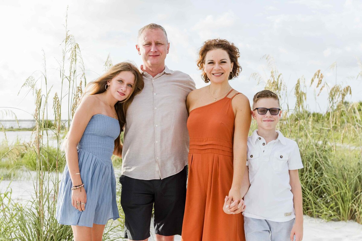 02-family-beach-grass