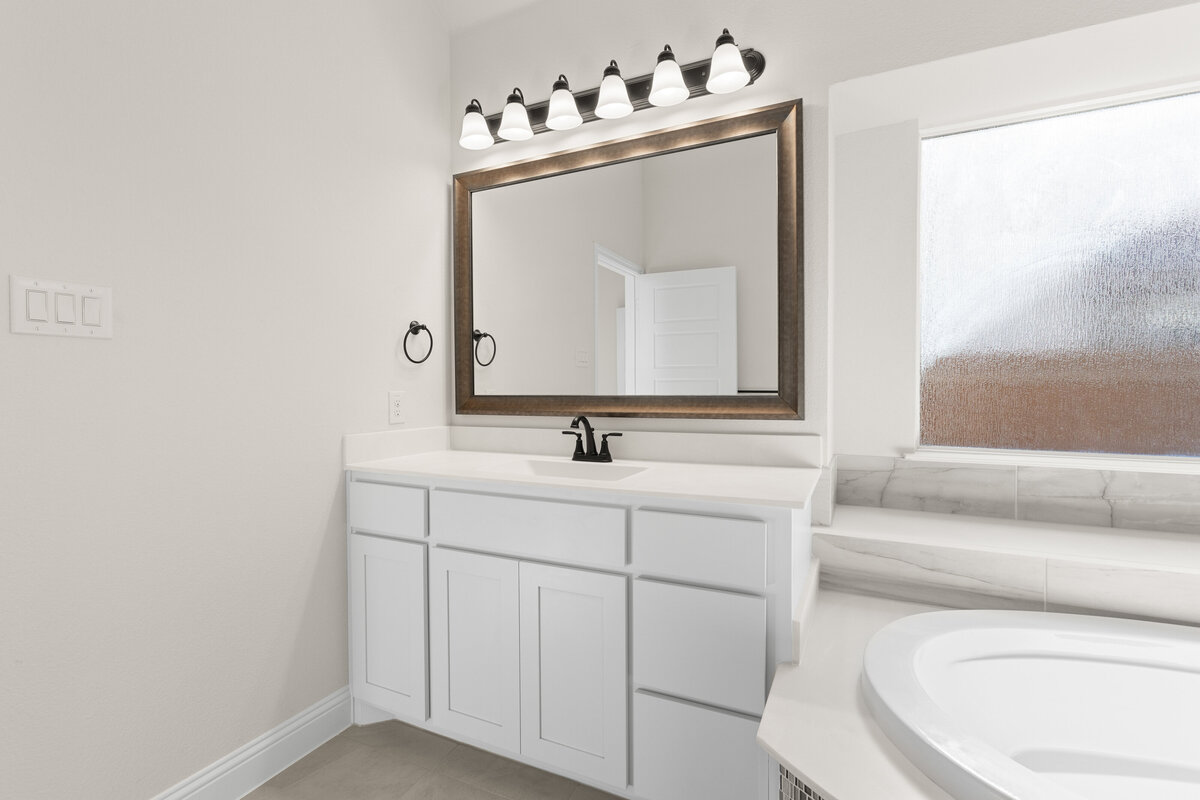 124 Goldfinch-Primary Suite-4