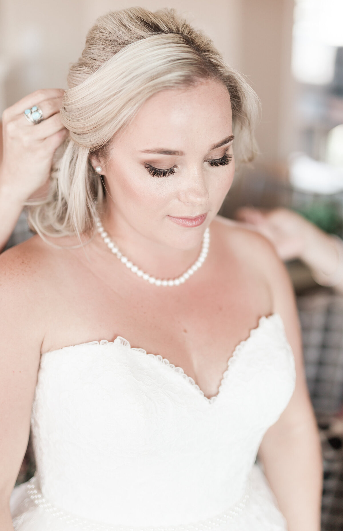 Beautifil bridal portrait getting ready on the wedding day