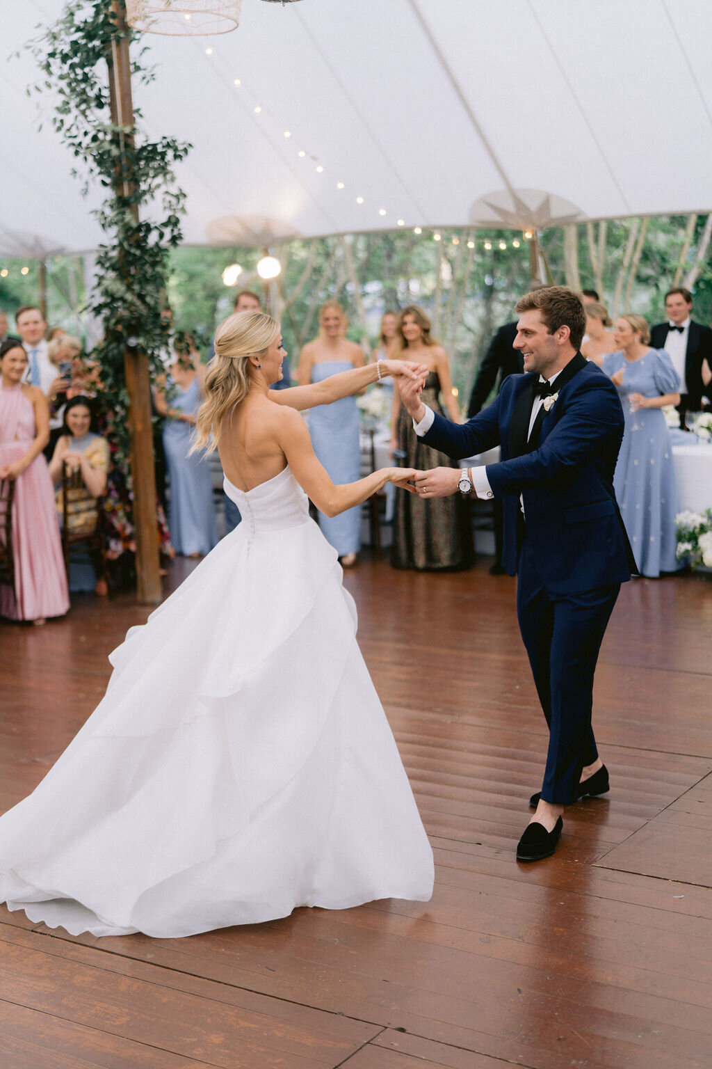 NikkiSanterre_EastCoastLuxuryWeddingPhotographer_CliftonInnWedding_Sky&Ryan-789