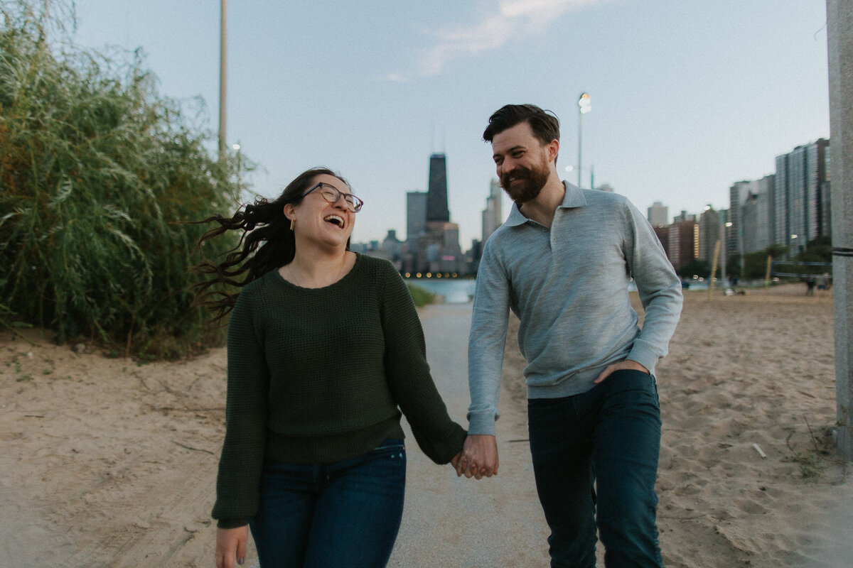 engaged-chicago-north-avenue-beach-city-session-love-untraditional-rachael-marie-illinois-27