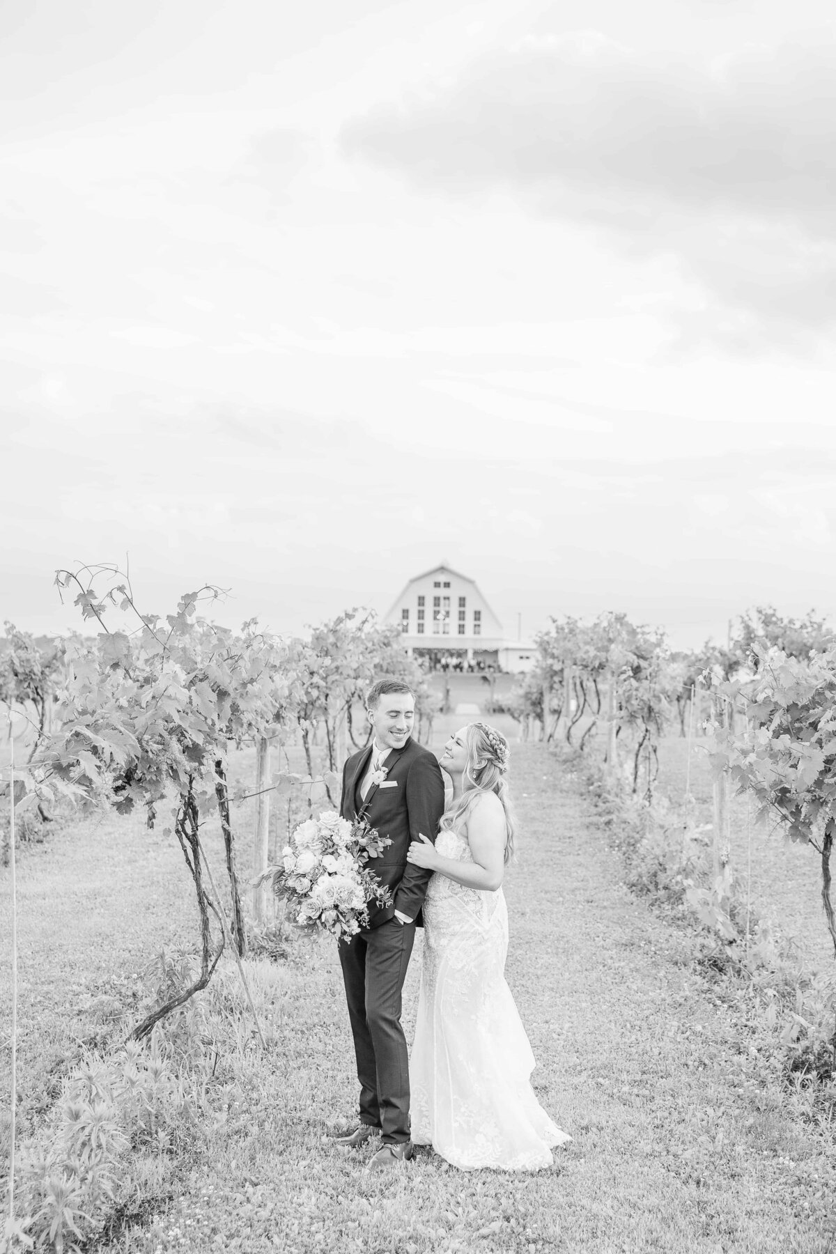 Luxury-Wedding-at-Providence-Vineyard-in-Hebron-Illinois-157