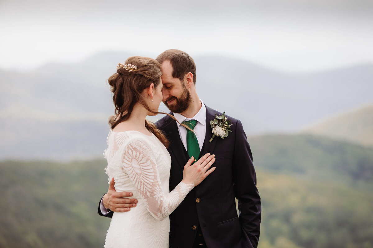 Glassmine-Falls-Overlook-Elopement-NC-55