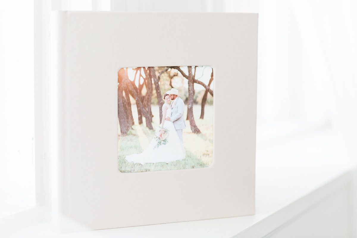 chloe-photography-oklahoma-texas-wedding-photography-heirloom-album-05
