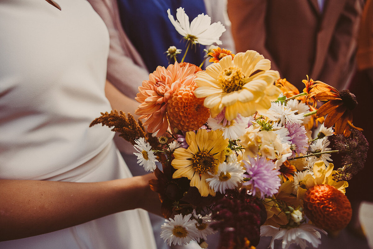 Laure&Nils_huwelijk_bewerkt_klaarmaken+firstlook_-138
