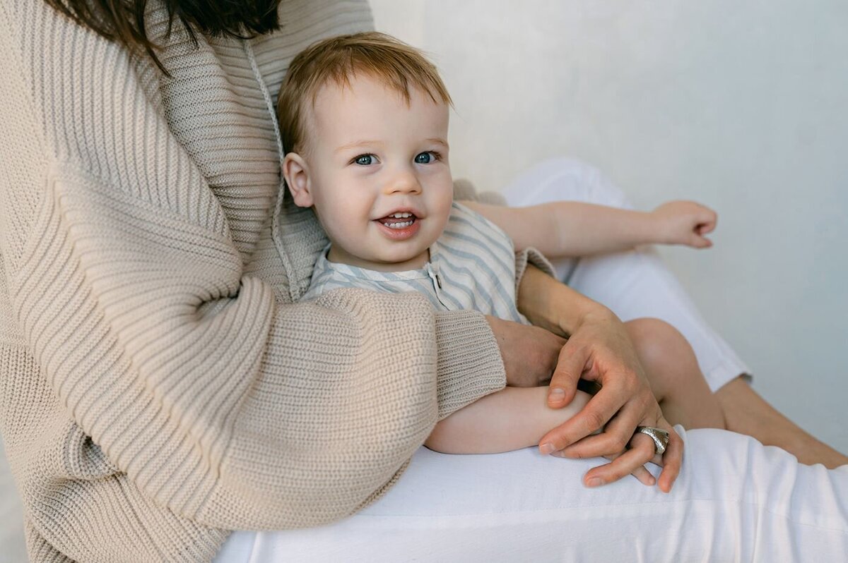 bella-luce-by-michelle-andrea-new-england-photographer-studio-manoski-motherhood-5