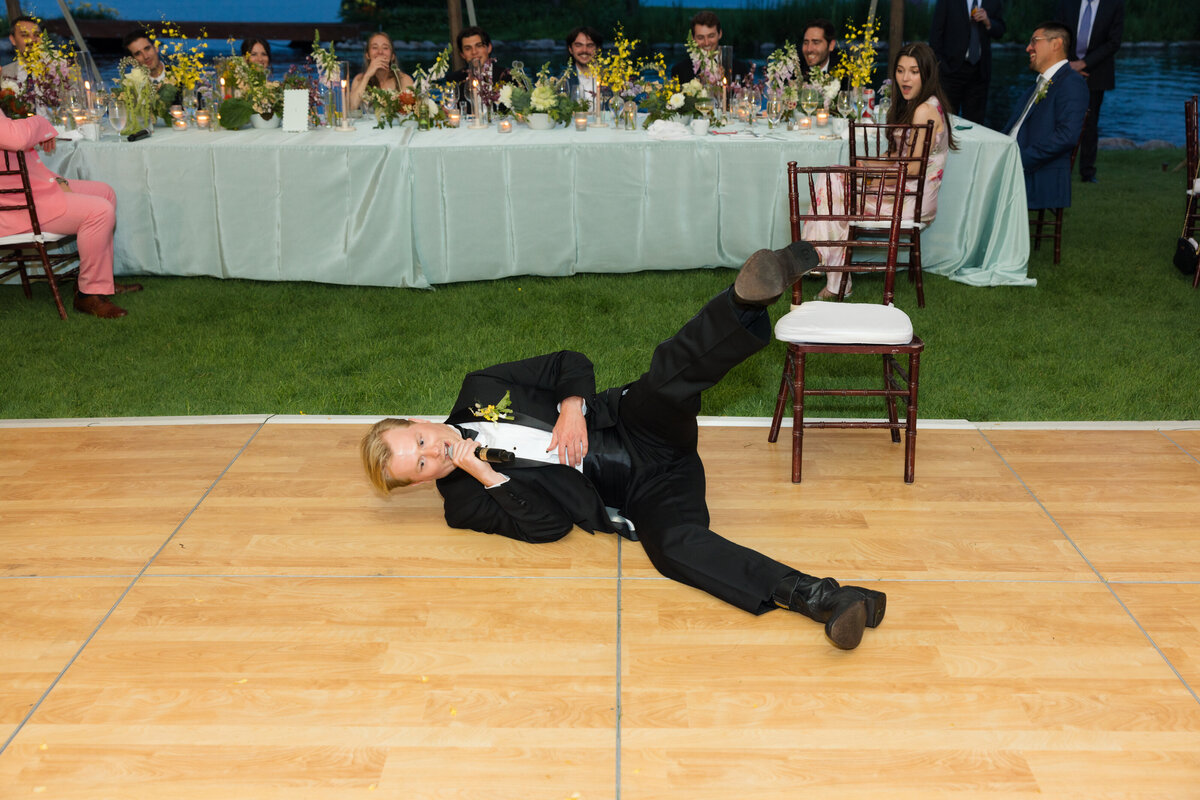Lake-Minnetonka-wedding-Will-DeGraw-Clever-Disarray-95