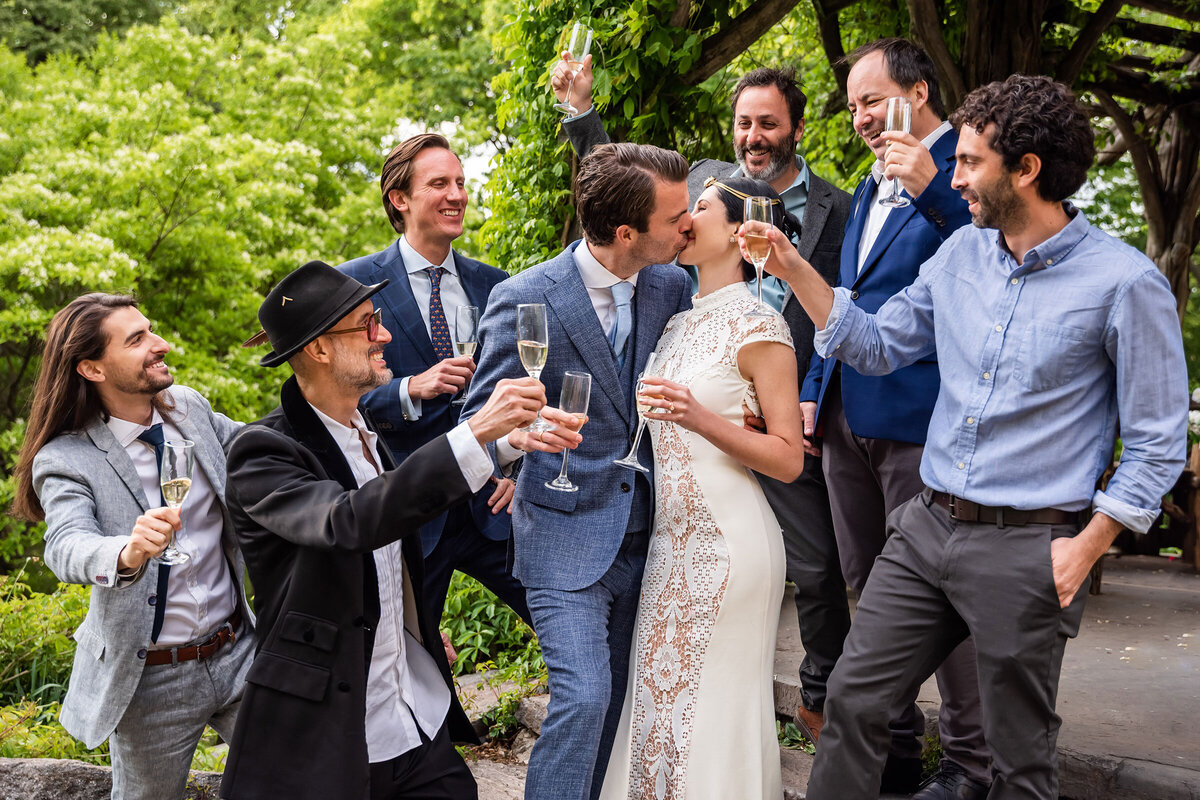 emma-cleary-new-york-nyc-wedding-photographer-videographer-slideshow-linera-12