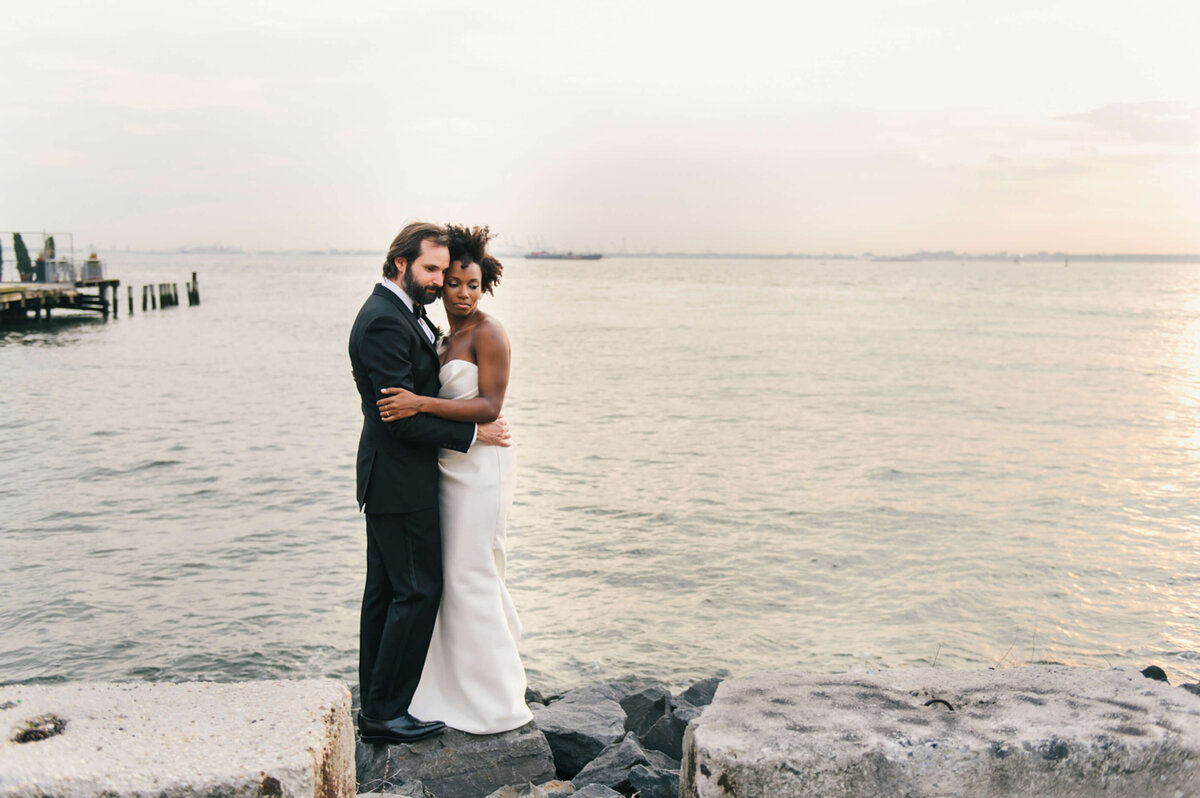 libertywarehouse.brooklyn.wedding.katharris-43