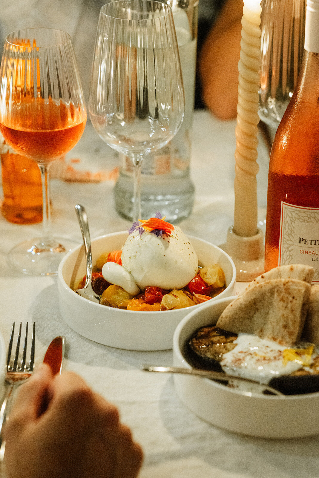 Herentals, salon weddings, moody, authentiek, alternatief trouwen,bruid, 2026, elopent, intiem, spontaan, tijdloos, trouwfotograaf, antwerpen - diner & dessert-99