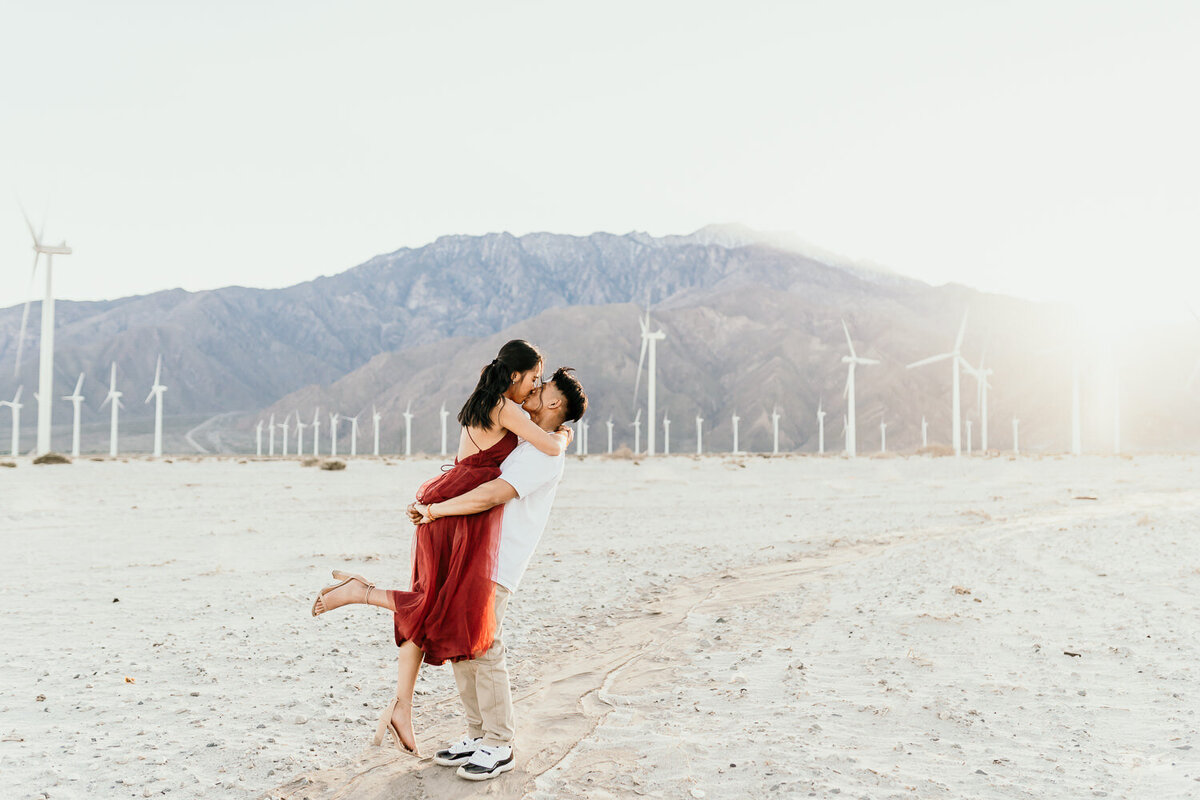 Palm-Springs_Windmills-Engagement-Session-19