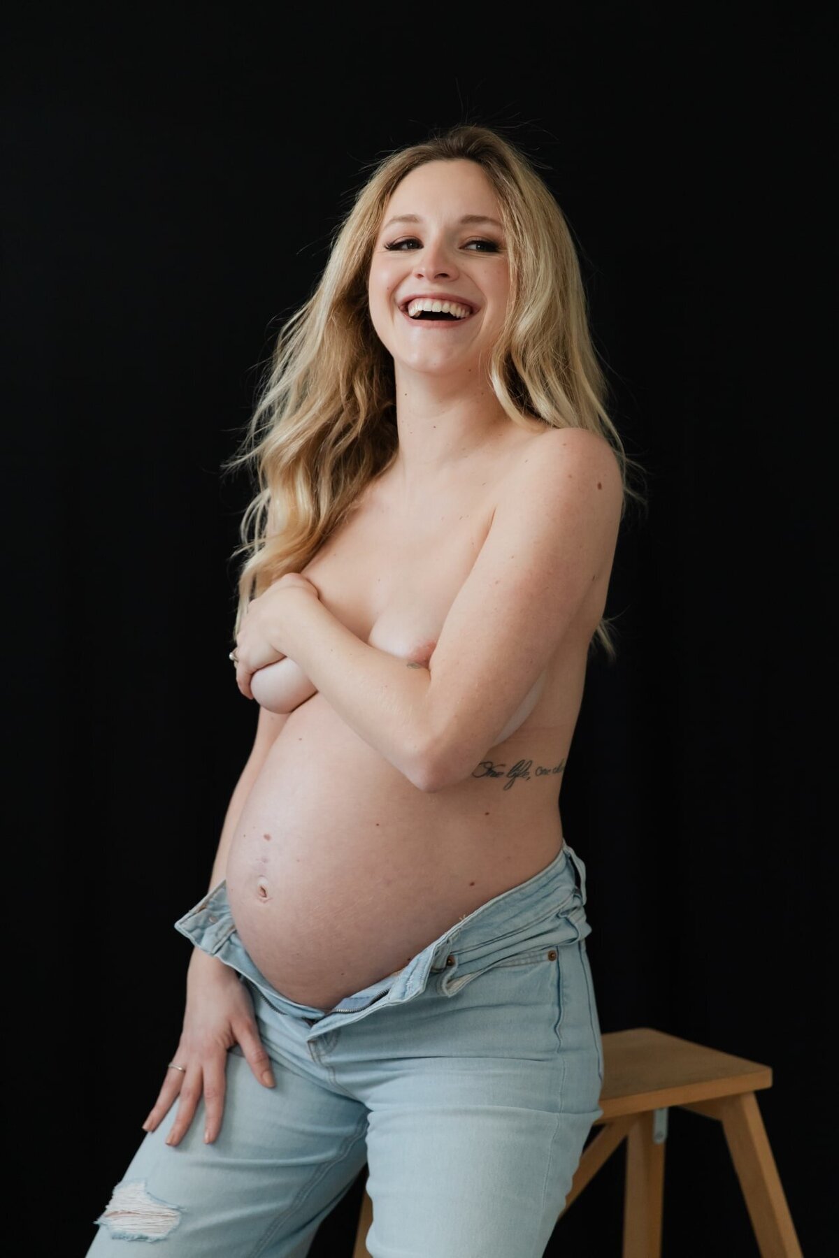 grossesse-blandine-studio-sensigraphie-photographe-grossesse-lyon-14-min