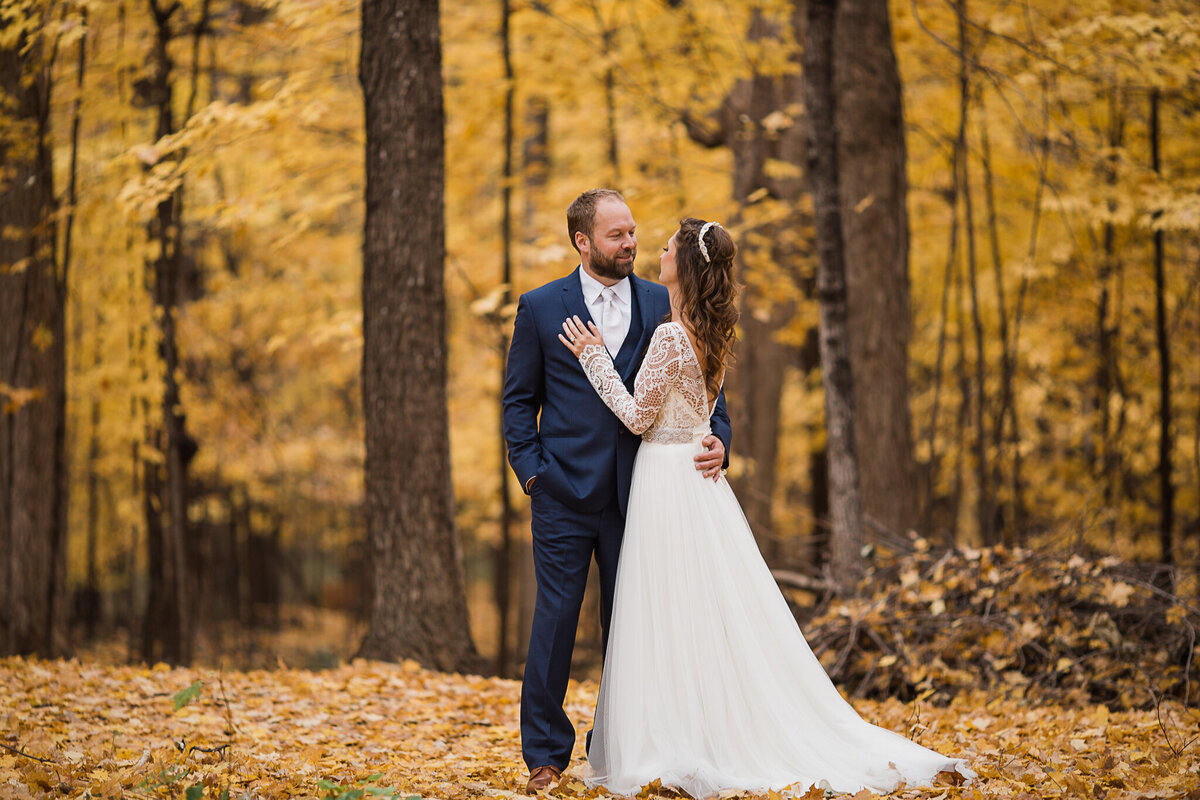 orland-park-wedding-photography-fall-nature-bride-groom