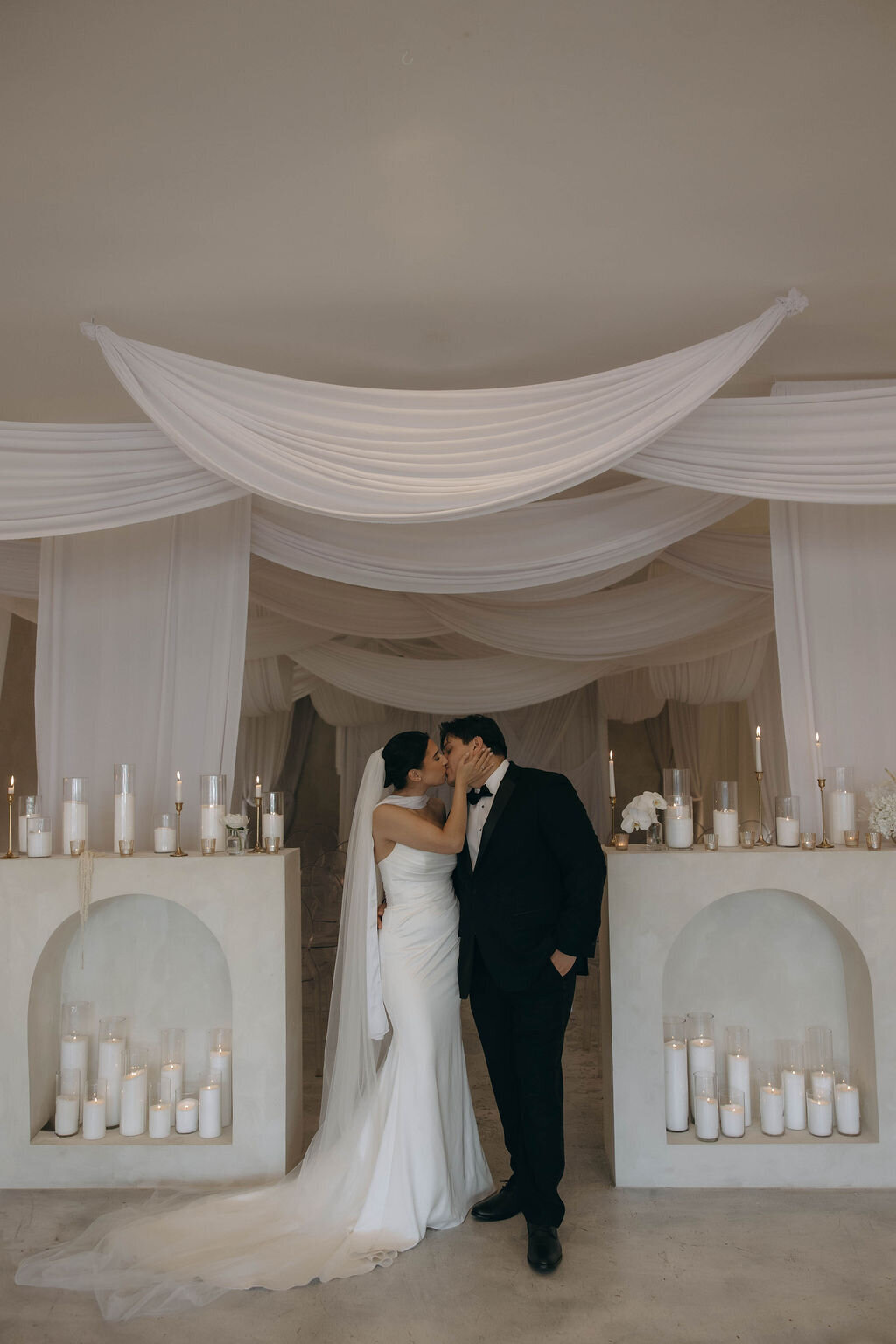 412xPhotographyThatChapelDowntownLasVegasWeddingChapel25