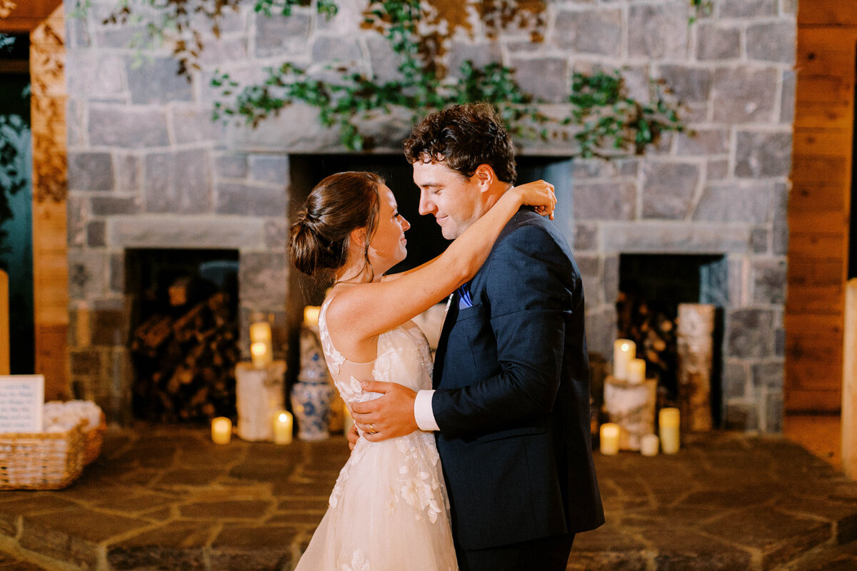 Vermont-Luxury-Wedding-Photographer-Reception-Party_305