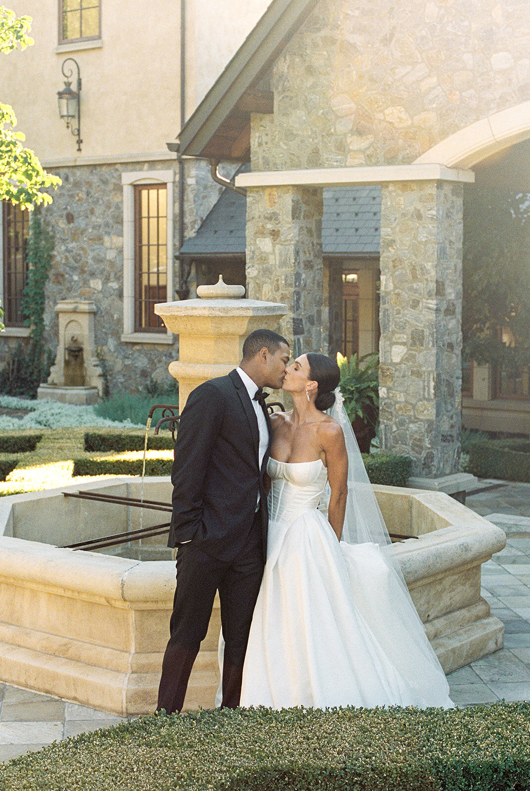 minted-photography-okanagan-kelowna-destination-wedding-photographer-wedding-château-okanagan-25