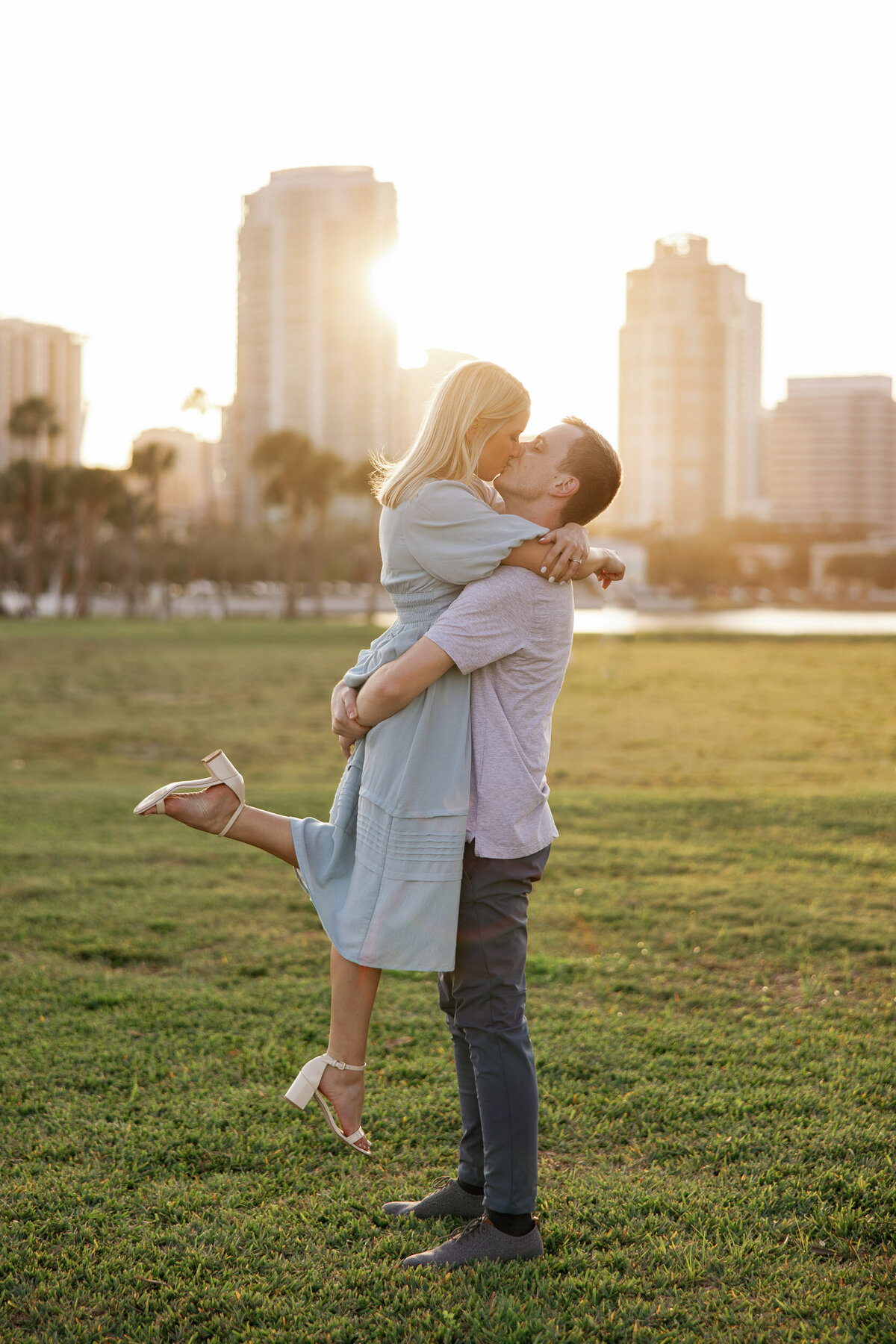43-engagement-photo-bride-groom-orlando-wedding-photographer-28-north-37