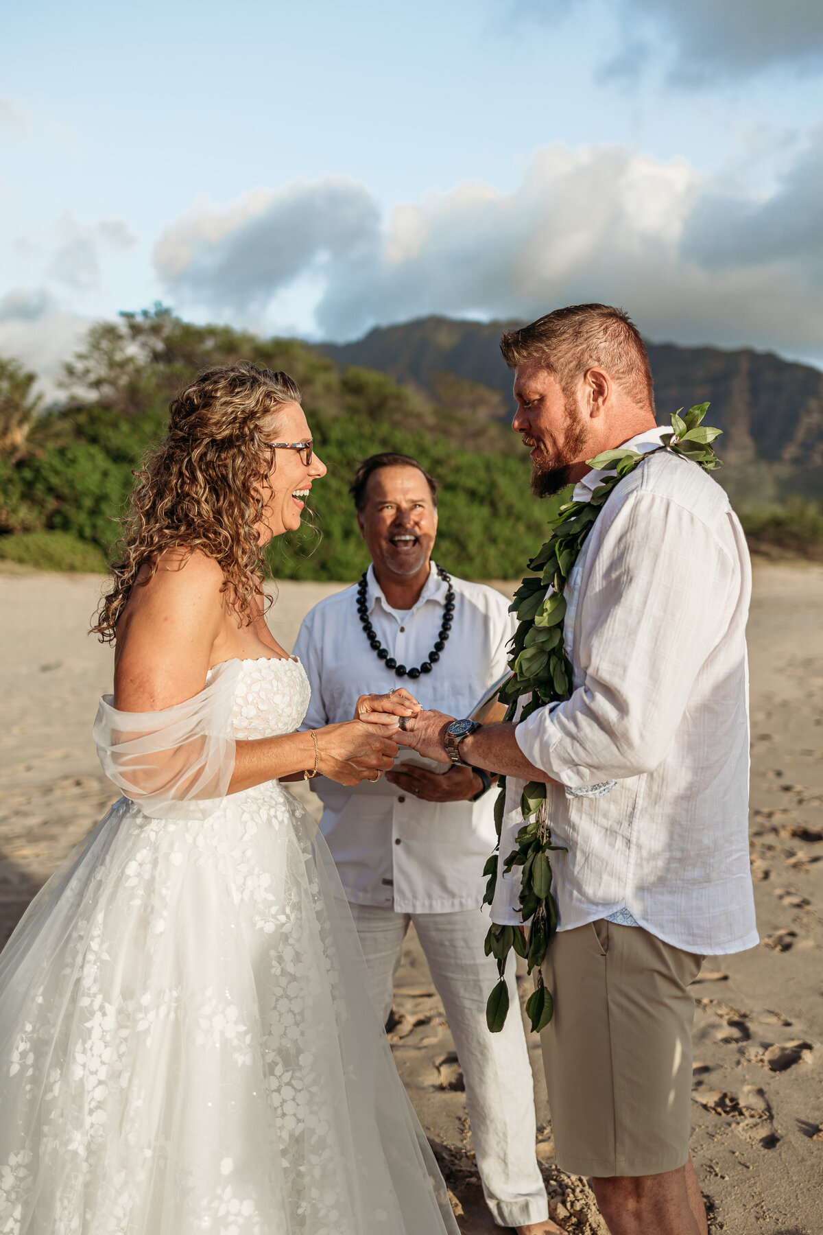Hawaii-beach-elopement-29