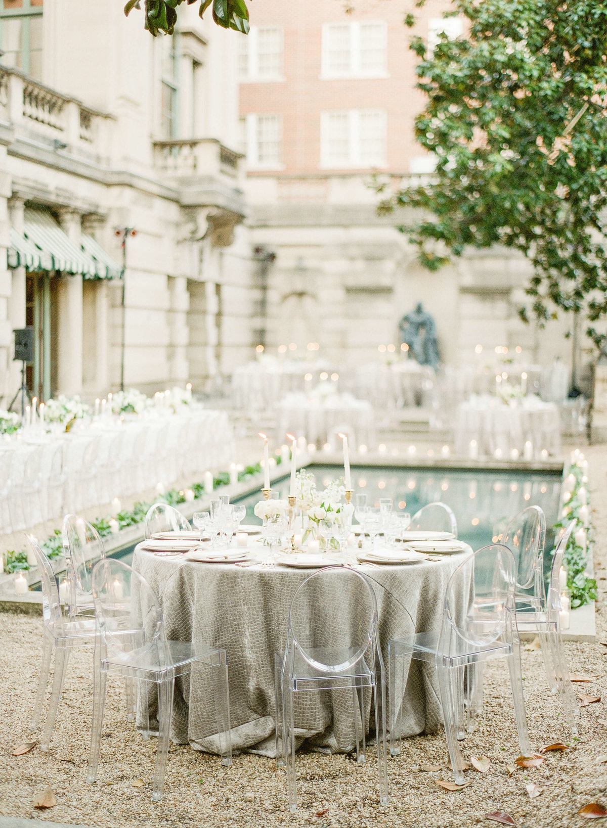 56-KTMerry-weddings-outdoor-reception-dining