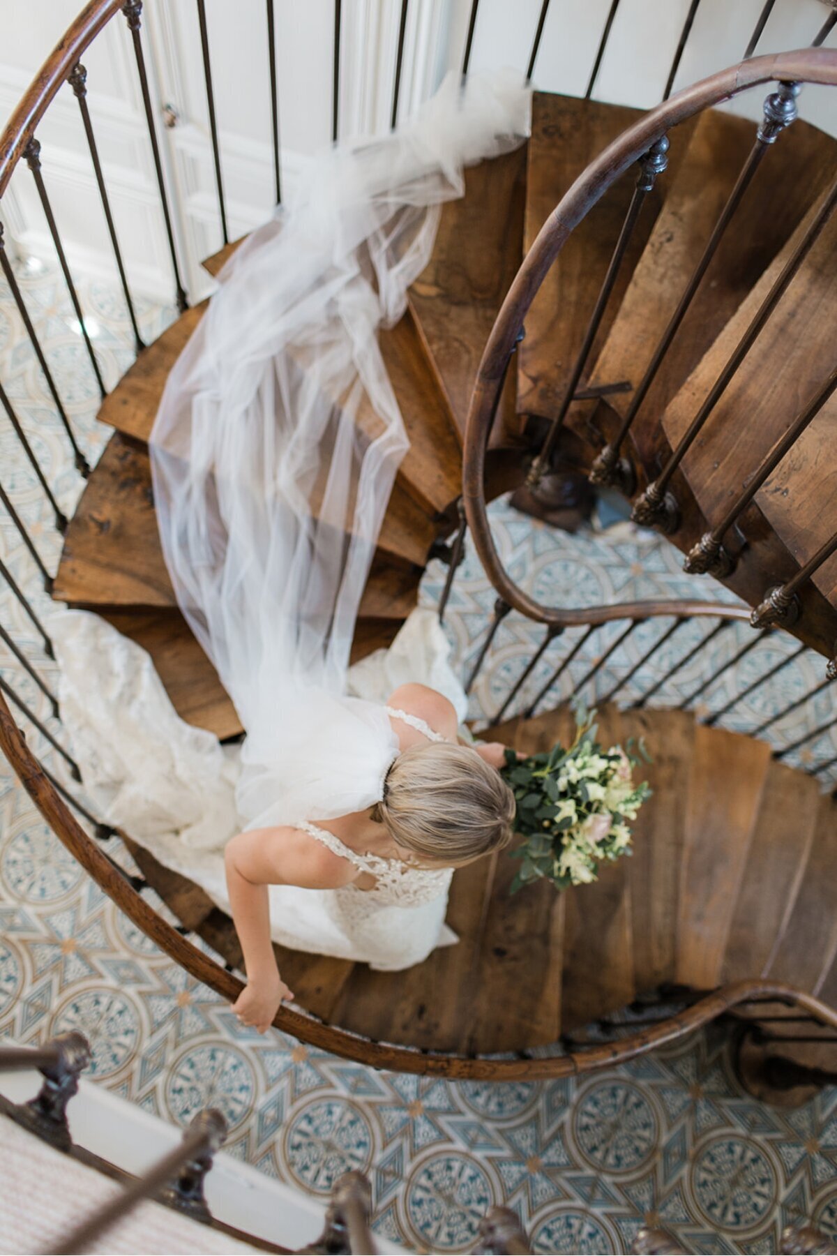 bride-spiral-staircase