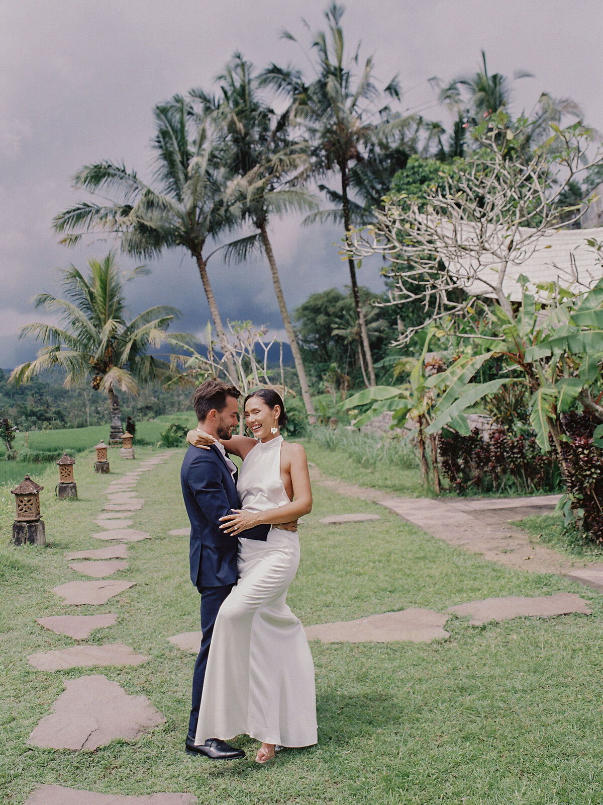 Vicki Grafton Bali Hide Out Villa Elopement Micro Wedding Photographer013