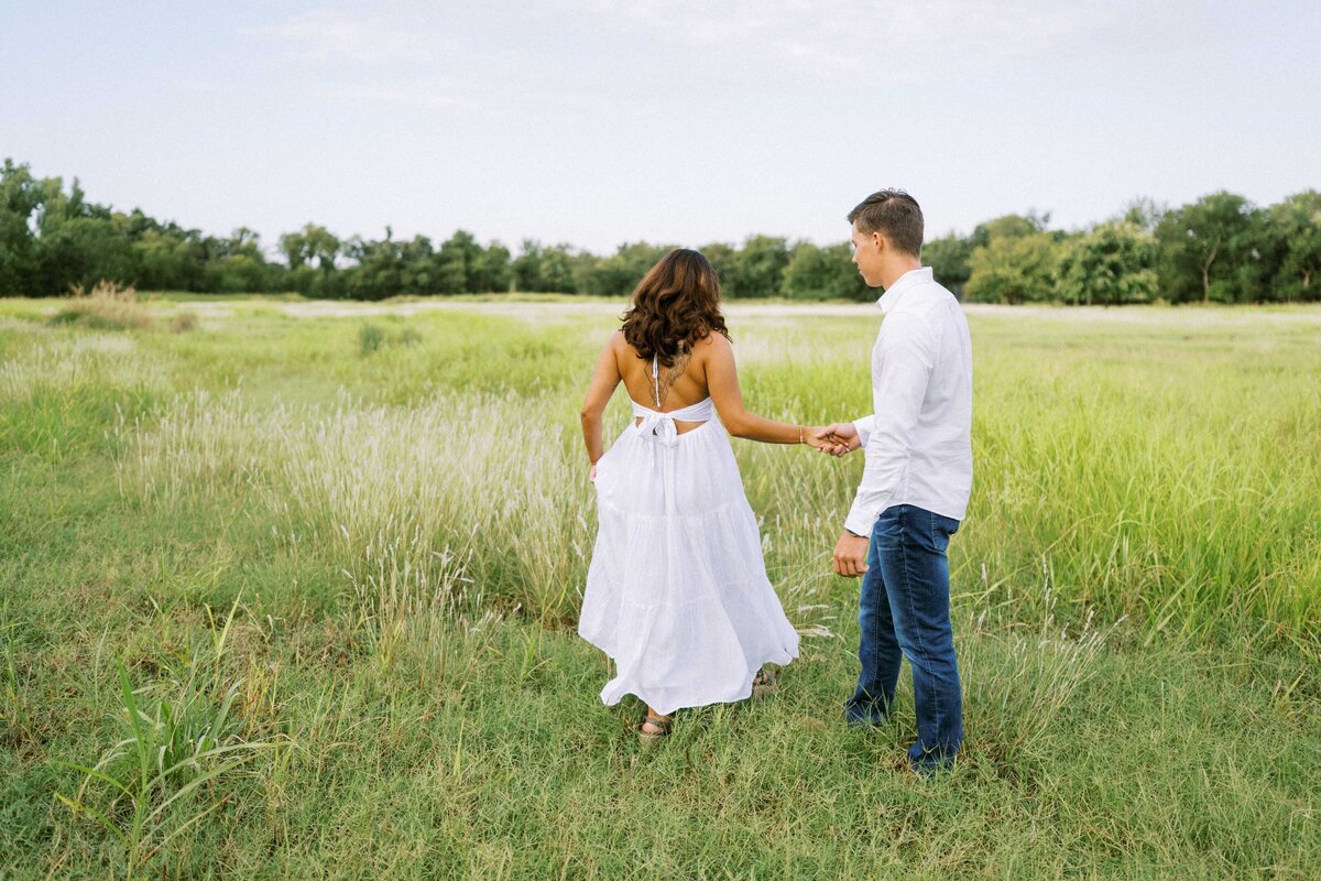 engagement-session-oklahoma-field